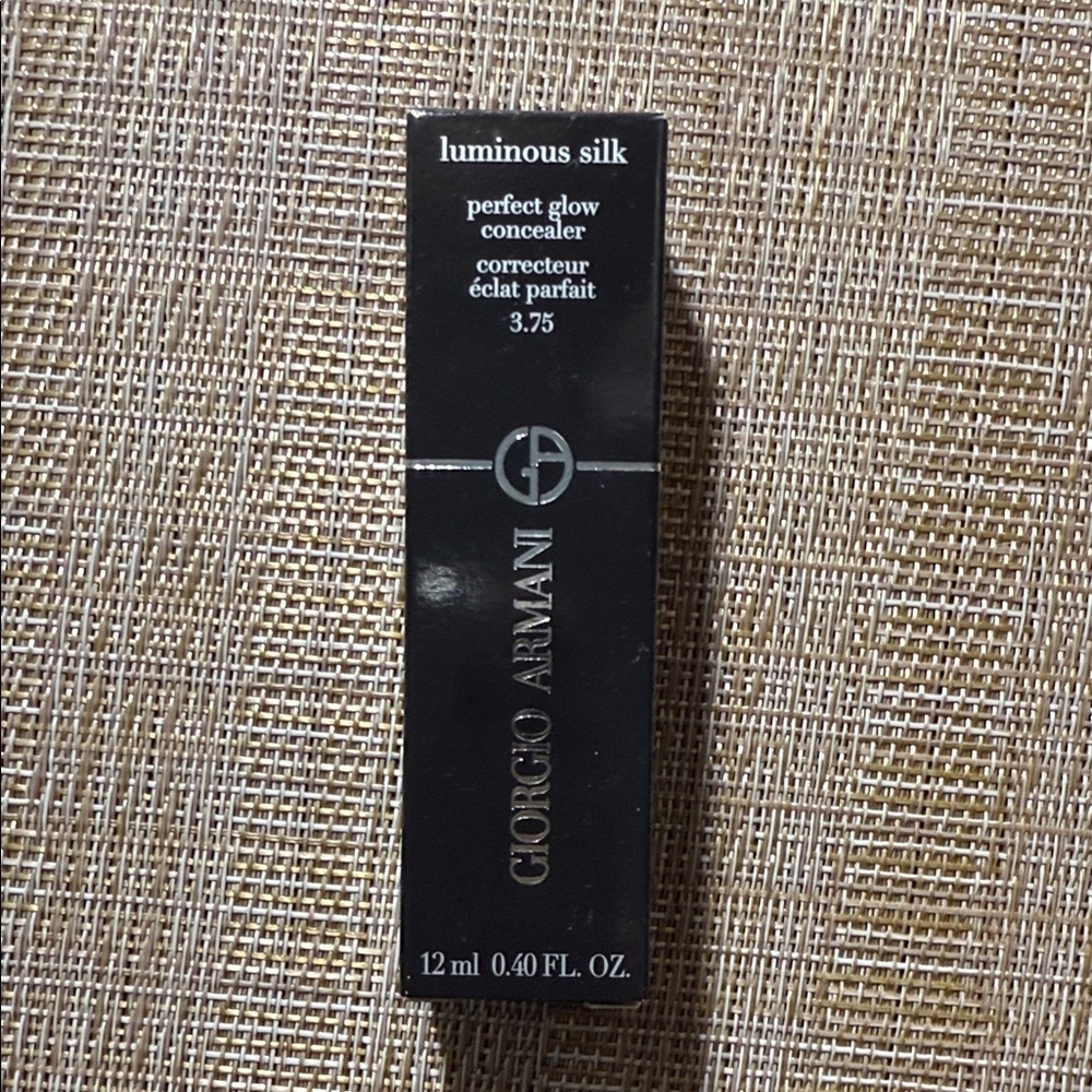 Giorgio Armani Luminous Silk Concealer